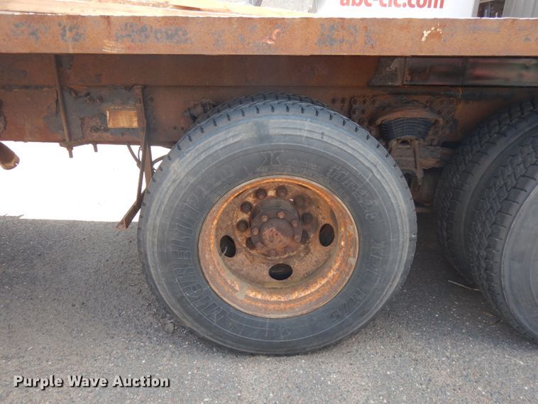 image for item IL9774 2000 Sterling LT9500  crane truck