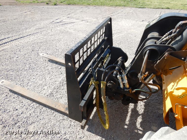 image for item IL9775 2007 JCB 520  telehandler