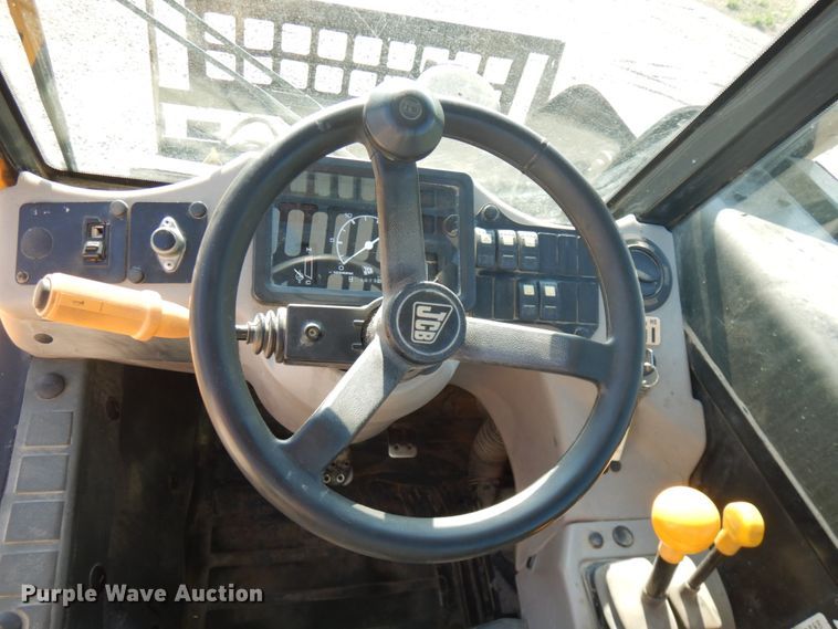 image for item IL9775 2007 JCB 520  telehandler