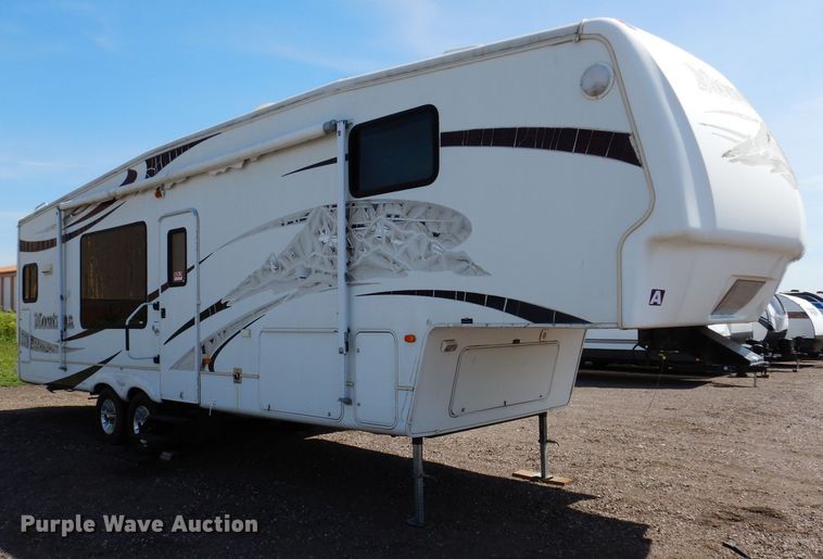 image for item IQ9603 2008 Keystone Montana  camper