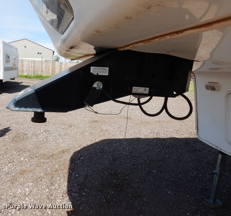 image for item IQ9603 2008 Keystone Montana  camper