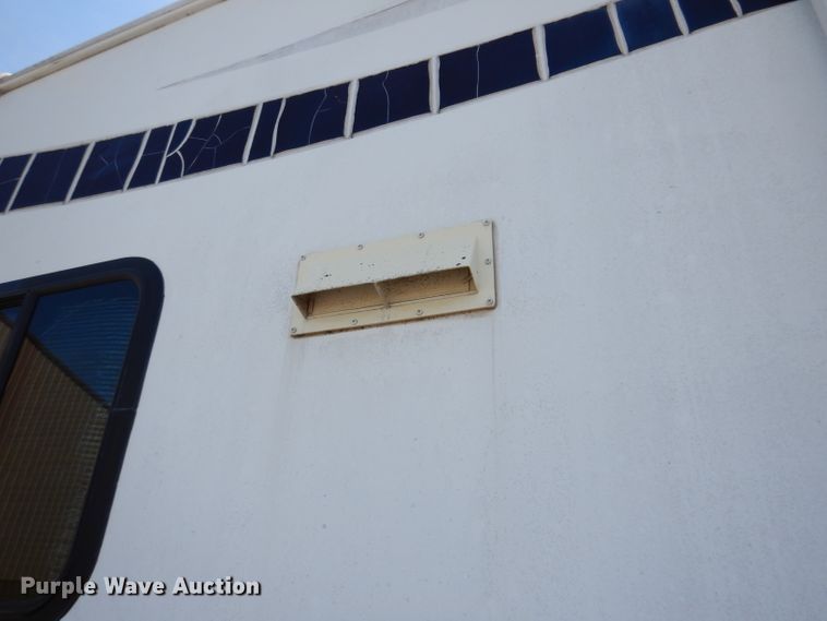 image for item IQ9603 2008 Keystone Montana  camper