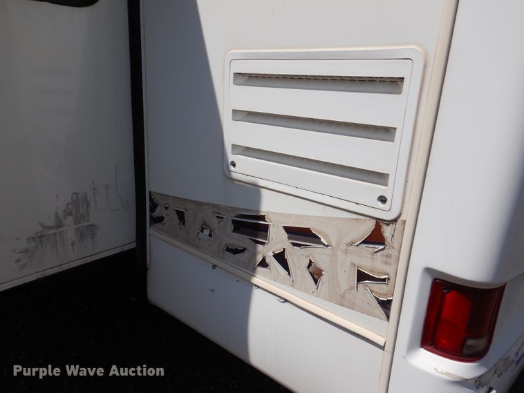 image for item IQ9603 2008 Keystone Montana  camper