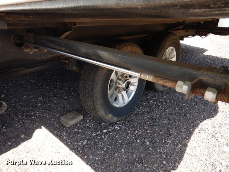 image for item IQ9603 2008 Keystone Montana  camper