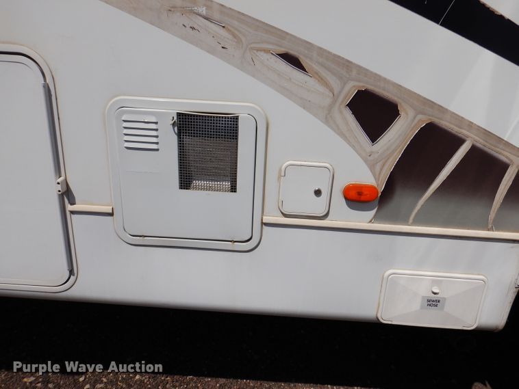 image for item IQ9603 2008 Keystone Montana  camper