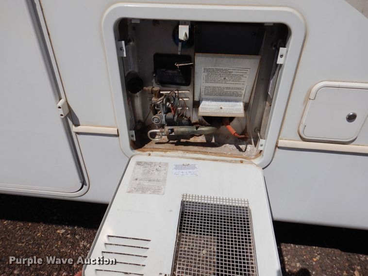 image for item IQ9603 2008 Keystone Montana  camper