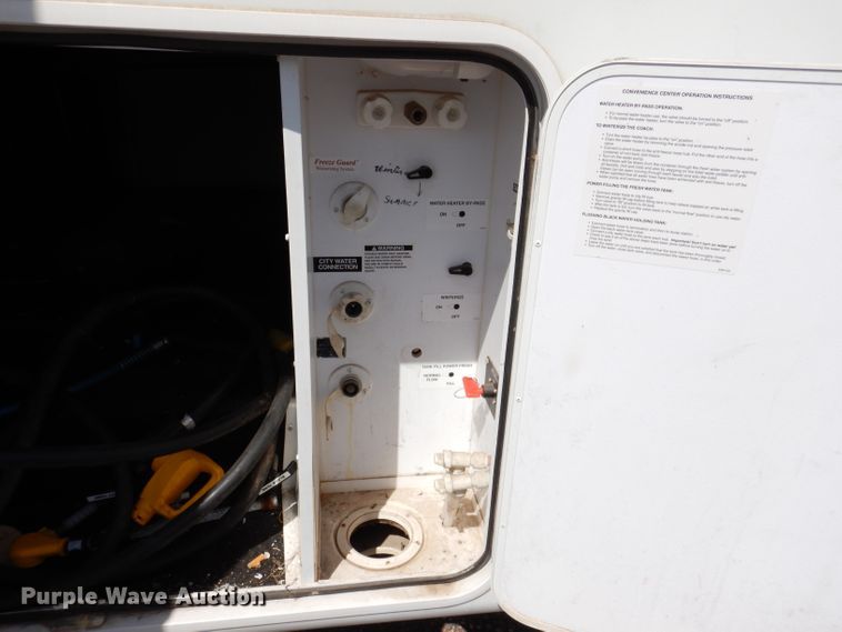 image for item IQ9603 2008 Keystone Montana  camper