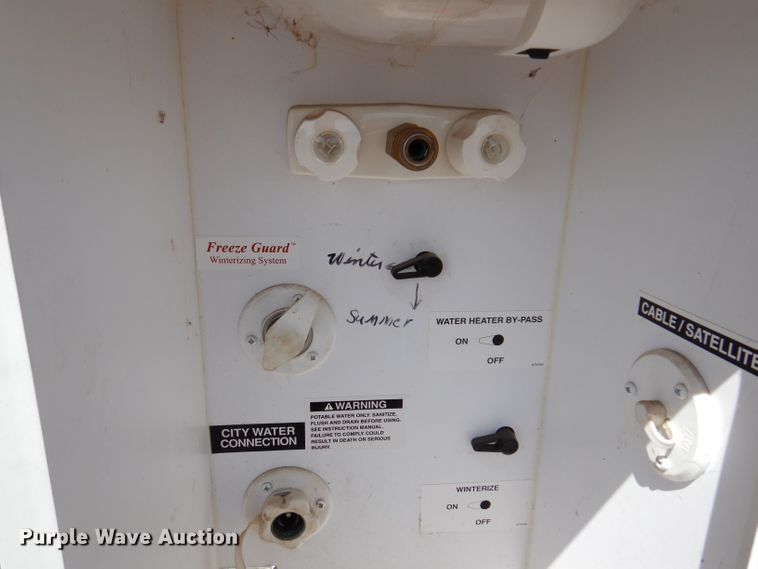 image for item IQ9603 2008 Keystone Montana  camper