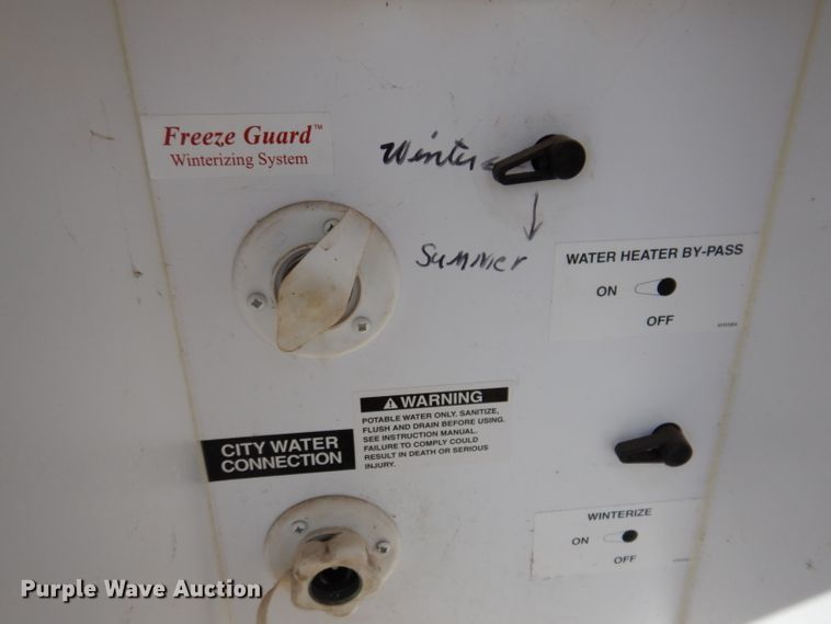 image for item IQ9603 2008 Keystone Montana  camper