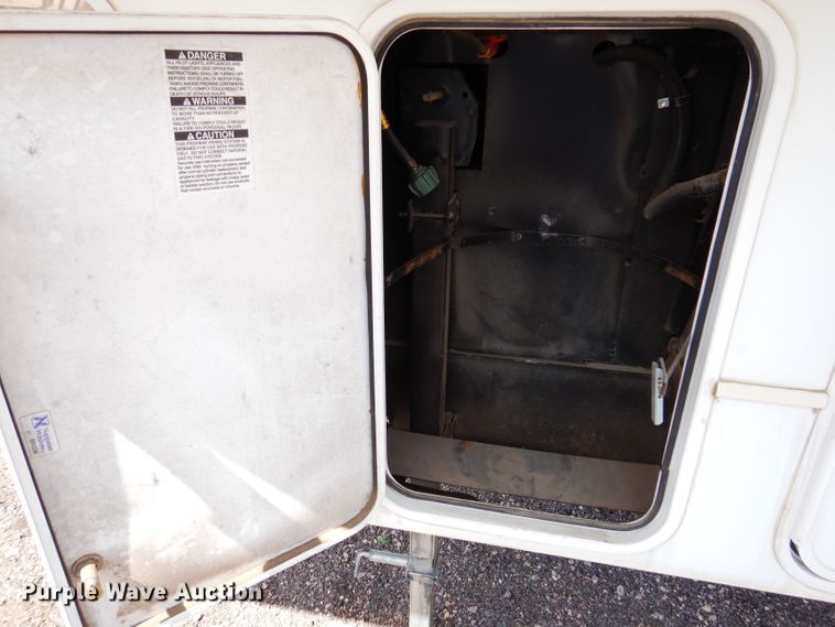 image for item IQ9603 2008 Keystone Montana  camper