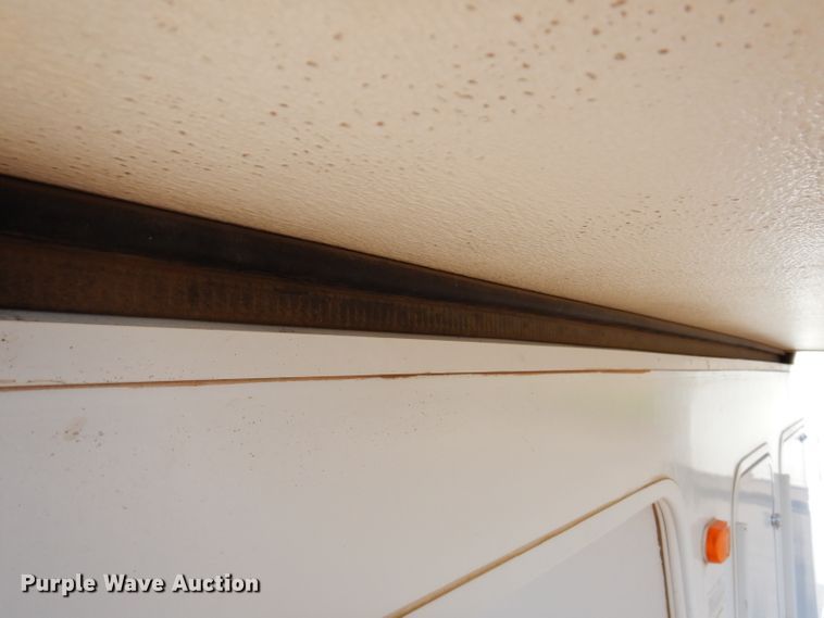 image for item IQ9603 2008 Keystone Montana  camper