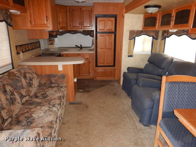 image for item IQ9603 2008 Keystone Montana  camper