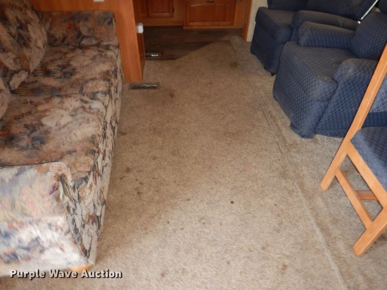 image for item IQ9603 2008 Keystone Montana  camper