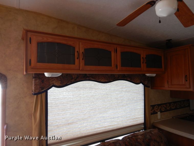 image for item IQ9603 2008 Keystone Montana  camper