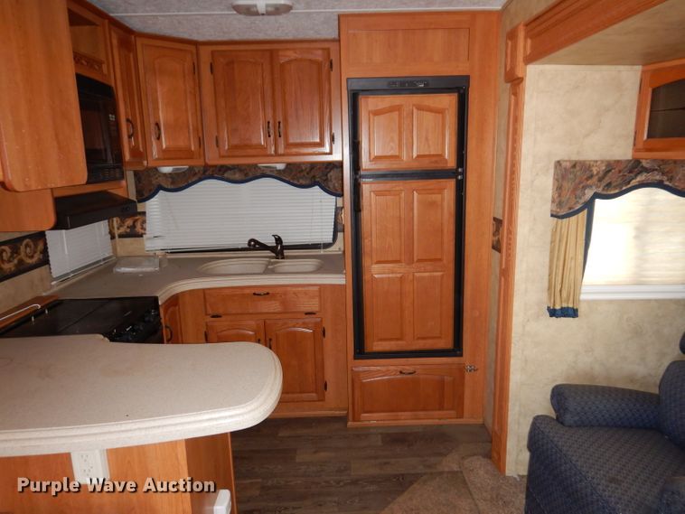 image for item IQ9603 2008 Keystone Montana  camper