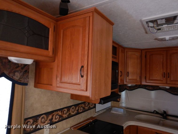 image for item IQ9603 2008 Keystone Montana  camper