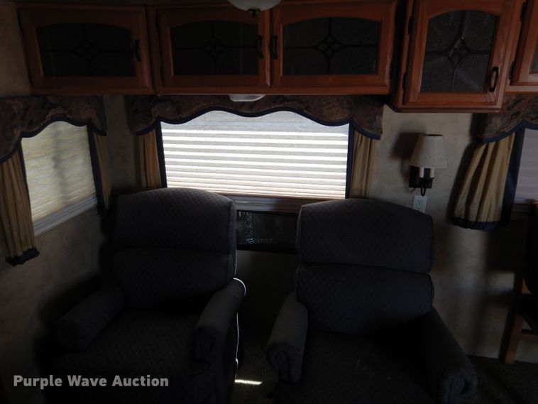 image for item IQ9603 2008 Keystone Montana  camper