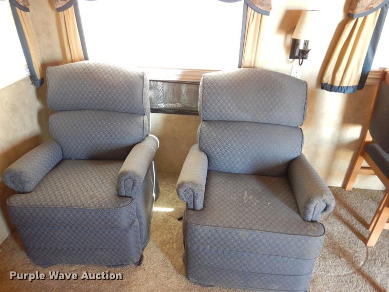 image for item IQ9603 2008 Keystone Montana  camper