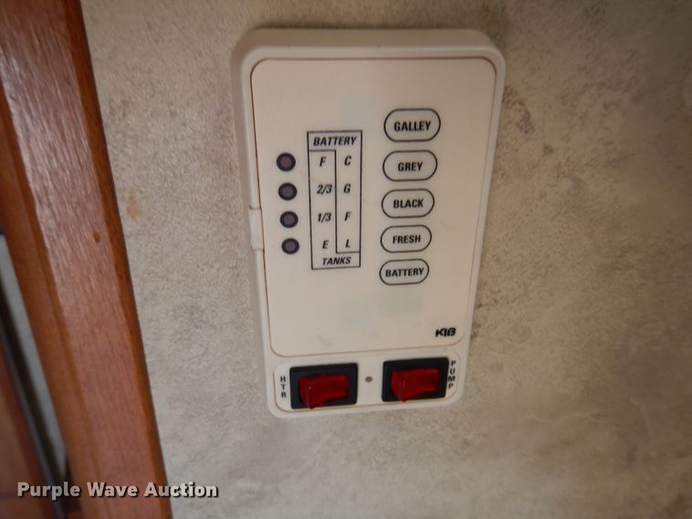 image for item IQ9603 2008 Keystone Montana  camper