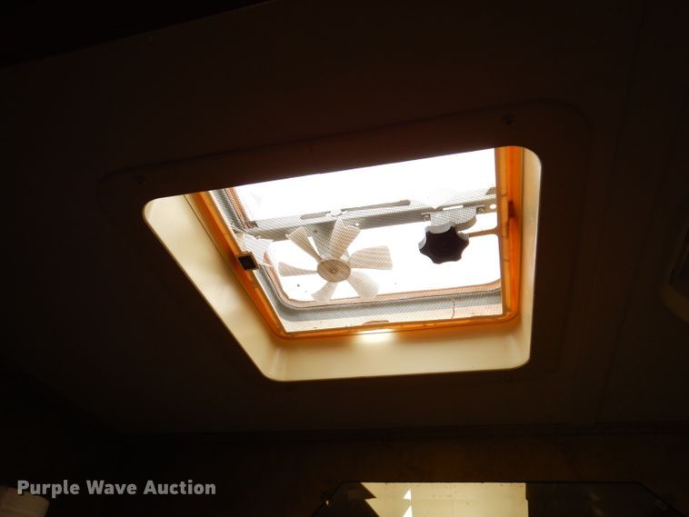 image for item IQ9603 2008 Keystone Montana  camper