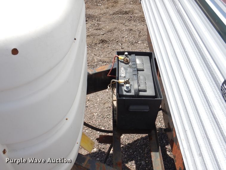 image for item IQ9604 2001 Timberland  camper