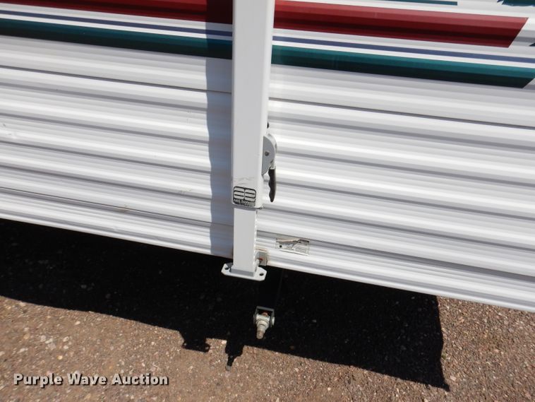 image for item IQ9604 2001 Timberland  camper