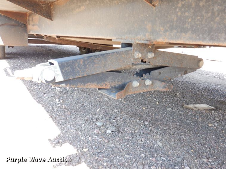 image for item IQ9604 2001 Timberland  camper