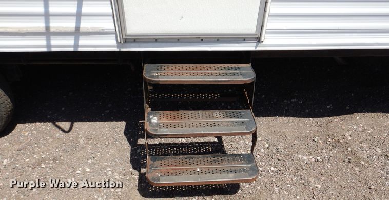 image for item IQ9604 2001 Timberland  camper