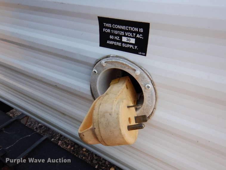 image for item IQ9604 2001 Timberland  camper