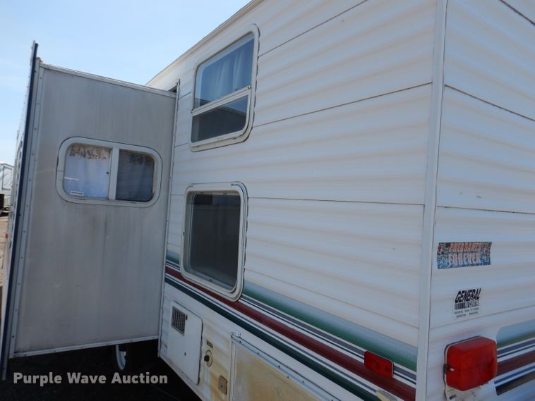 image for item IQ9604 2001 Timberland  camper