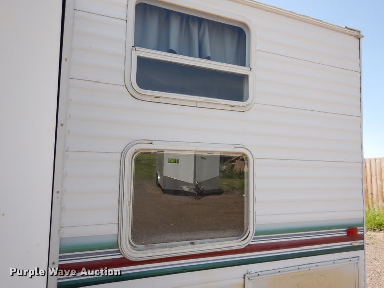 image for item IQ9604 2001 Timberland  camper