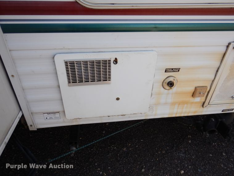 image for item IQ9604 2001 Timberland  camper