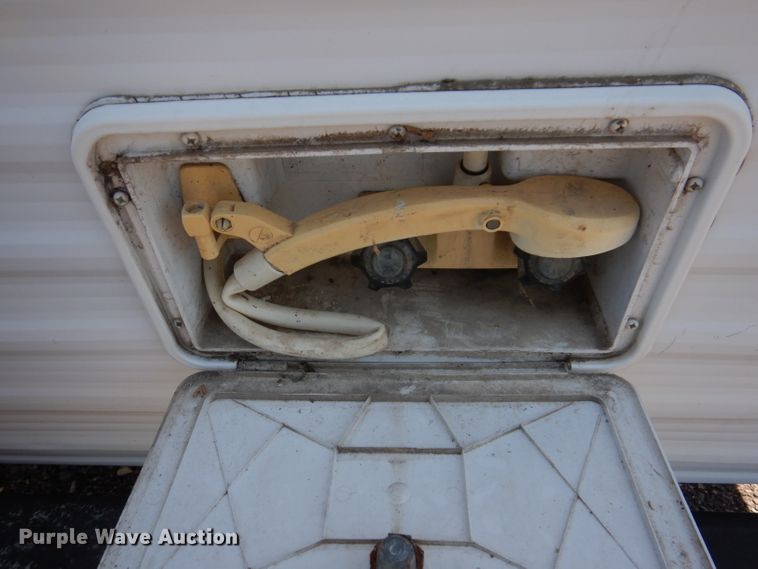 image for item IQ9604 2001 Timberland  camper