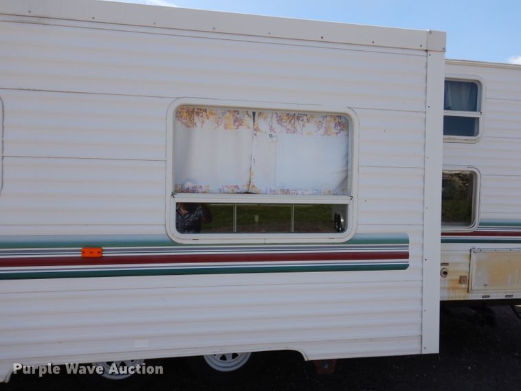 image for item IQ9604 2001 Timberland  camper