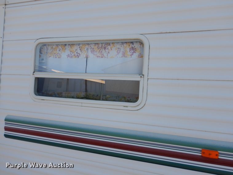 image for item IQ9604 2001 Timberland  camper