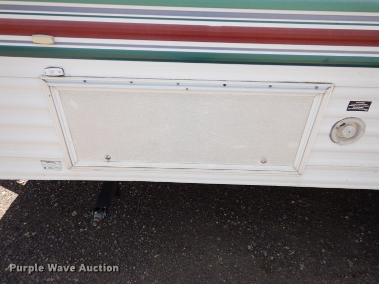 image for item IQ9604 2001 Timberland  camper