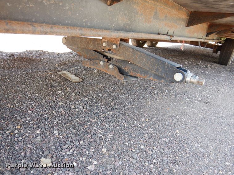 image for item IQ9604 2001 Timberland  camper