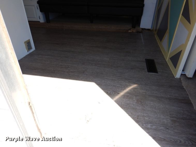 image for item IQ9604 2001 Timberland  camper