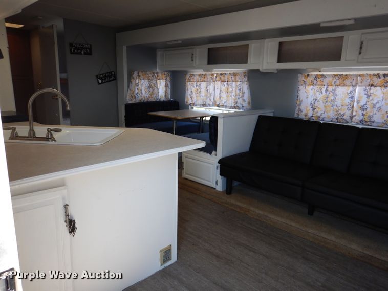 image for item IQ9604 2001 Timberland  camper