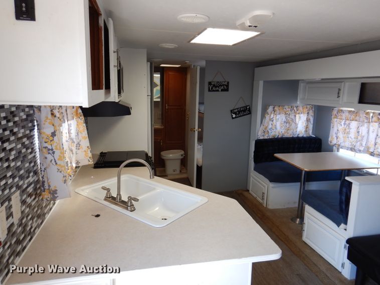 image for item IQ9604 2001 Timberland  camper