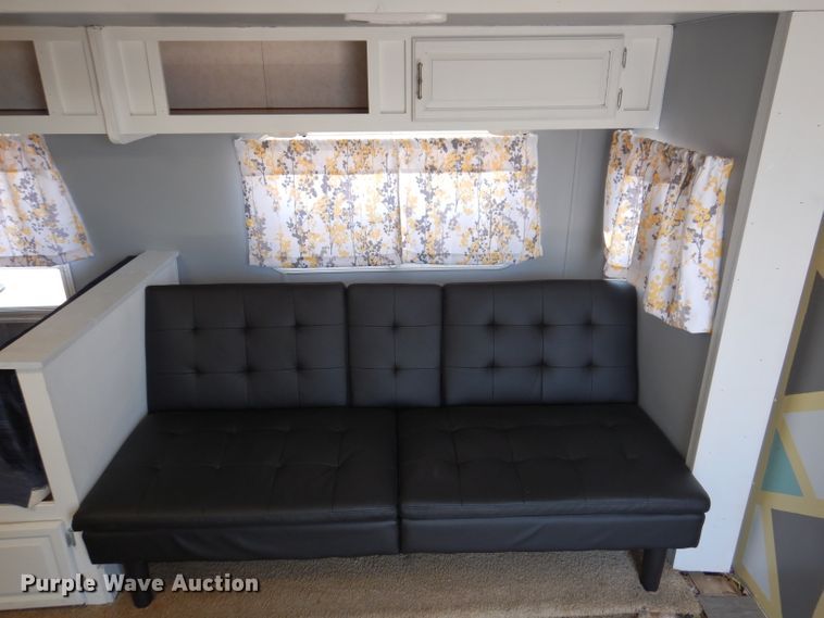 image for item IQ9604 2001 Timberland  camper