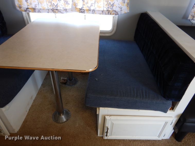 image for item IQ9604 2001 Timberland  camper