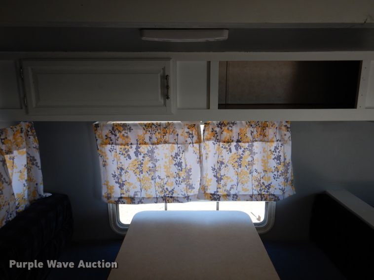 image for item IQ9604 2001 Timberland  camper