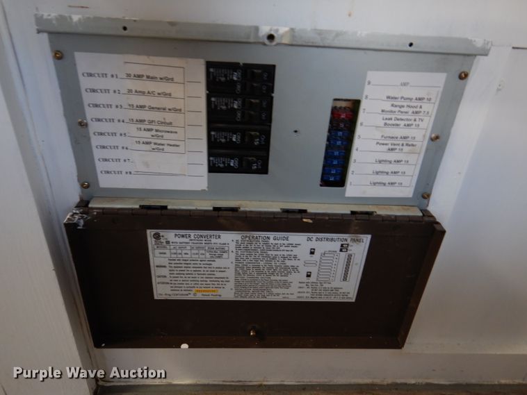 image for item IQ9604 2001 Timberland  camper