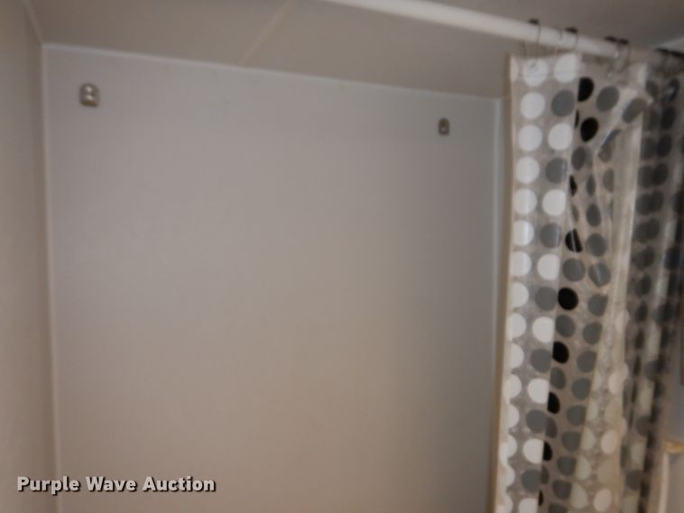 image for item IQ9604 2001 Timberland  camper