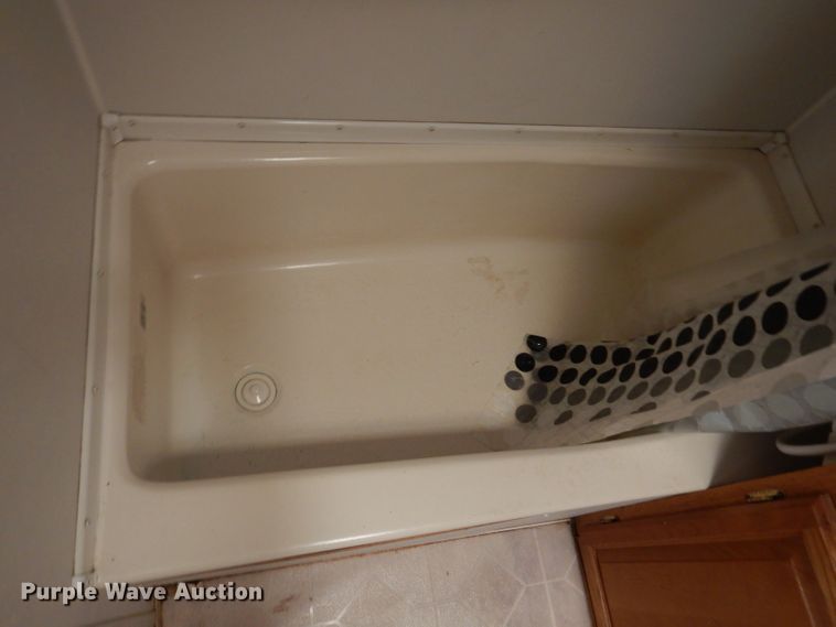 image for item IQ9604 2001 Timberland  camper