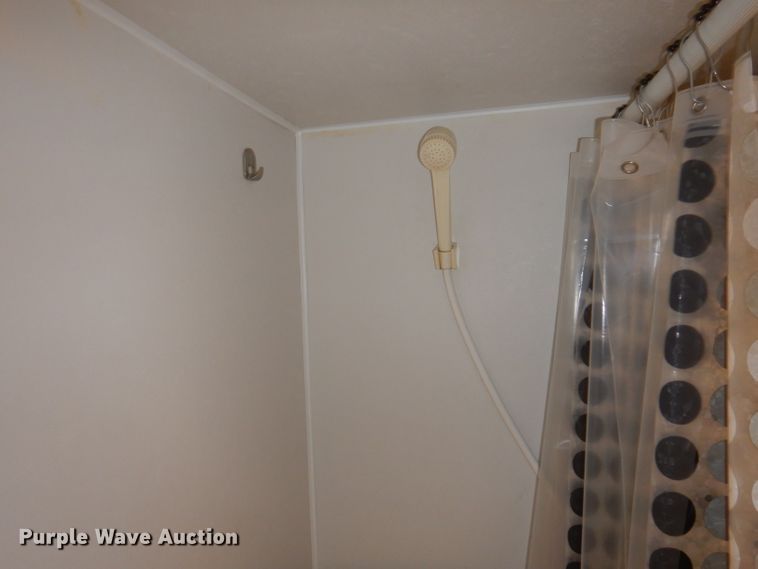 image for item IQ9604 2001 Timberland  camper