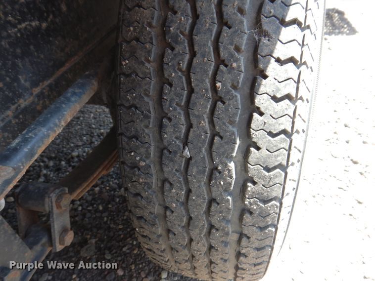 image for item IQ9604 2001 Timberland  camper