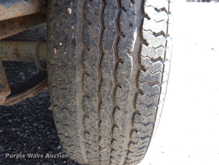 image for item IQ9604 2001 Timberland  camper