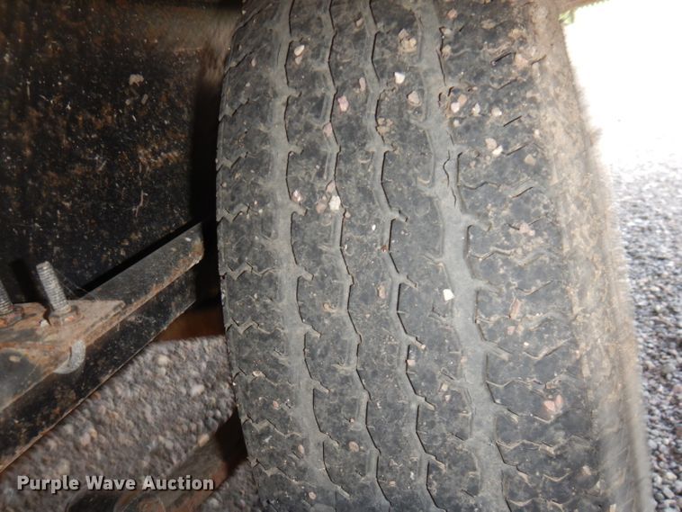 image for item IQ9604 2001 Timberland  camper